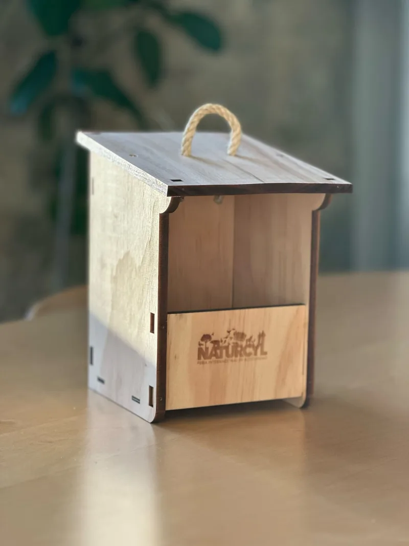 Caja Nido para Petirrojo y Colirrojo