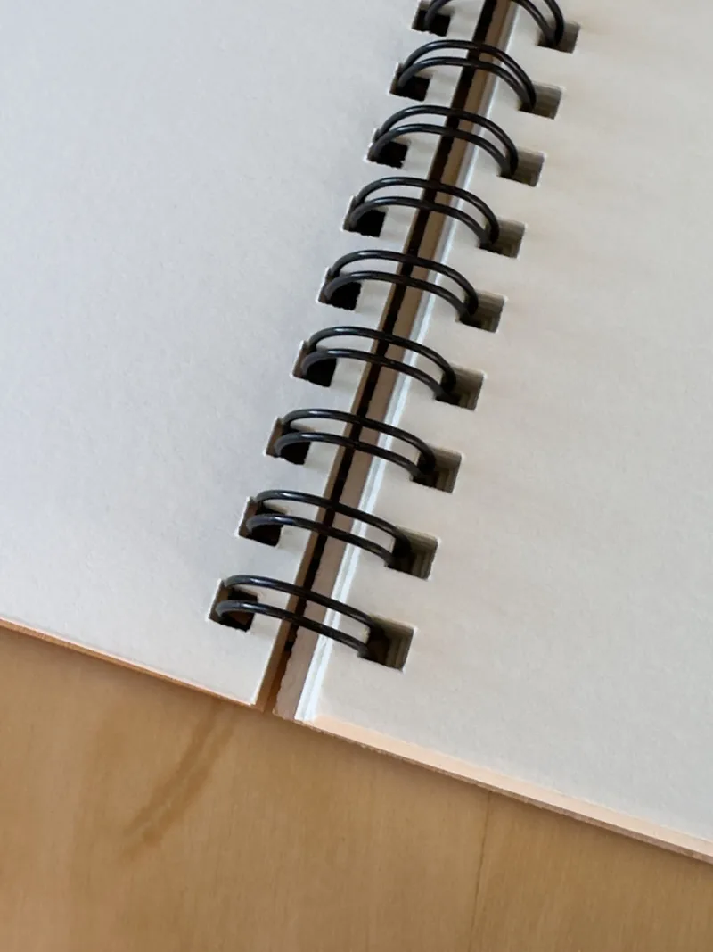 Cuaderno con tapas de Madera