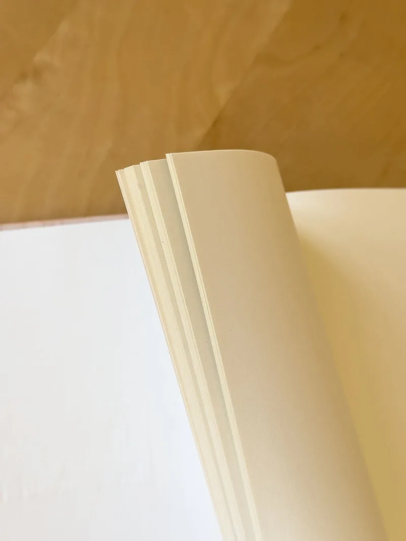 Cuaderno con Tapas de Madera y Lomo Textil
